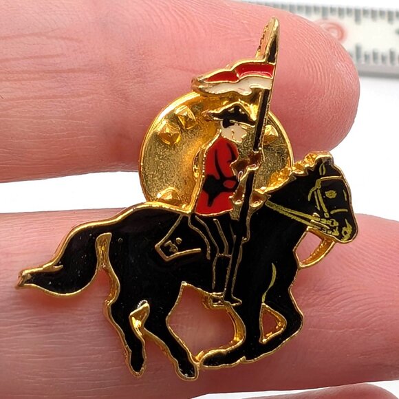 Vintage Enamel RCMP GRC Royal Canadian Mounted Police Brooch Pin Souvenir - Picture 3 of 11
